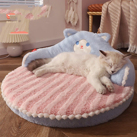 Cozy Winter Cat Nest Bed for Ultimate Feline Comfort